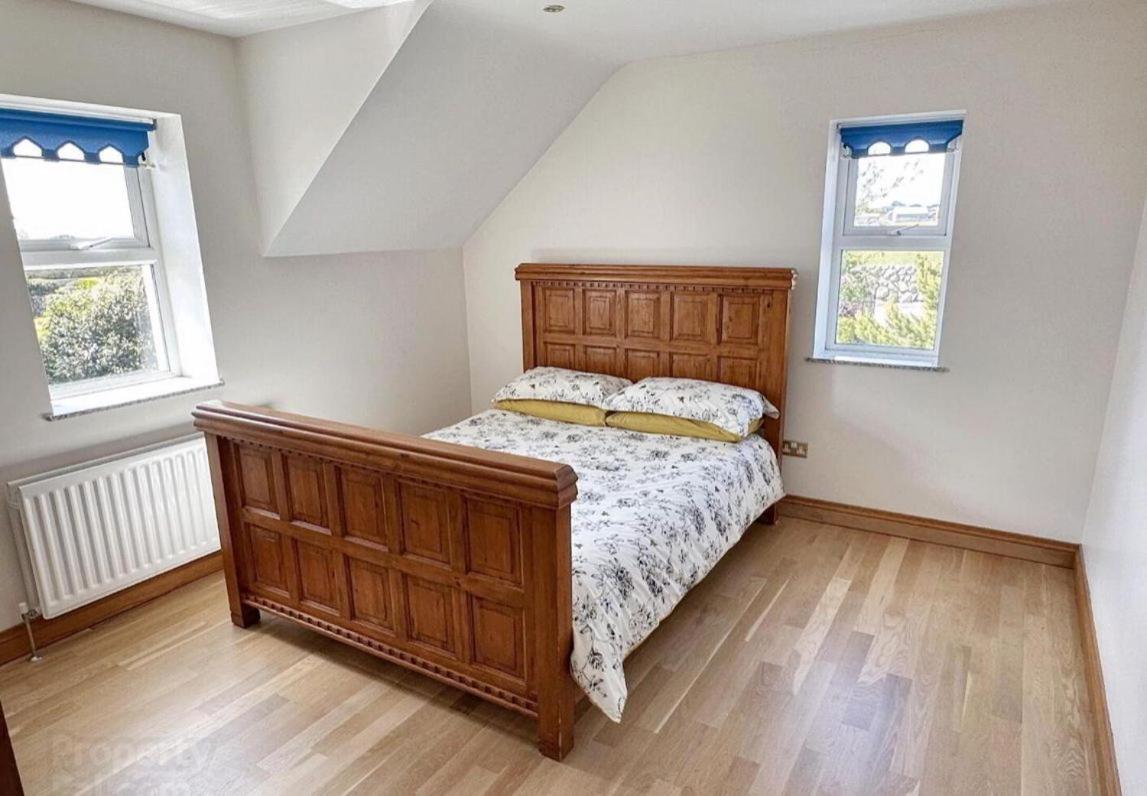 Отель Tara House Annalong Экстерьер фото