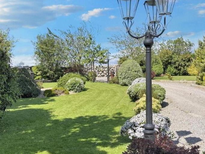 Отель Tara House Annalong Экстерьер фото